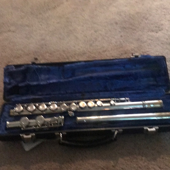 Flute - Picture 2 of 4